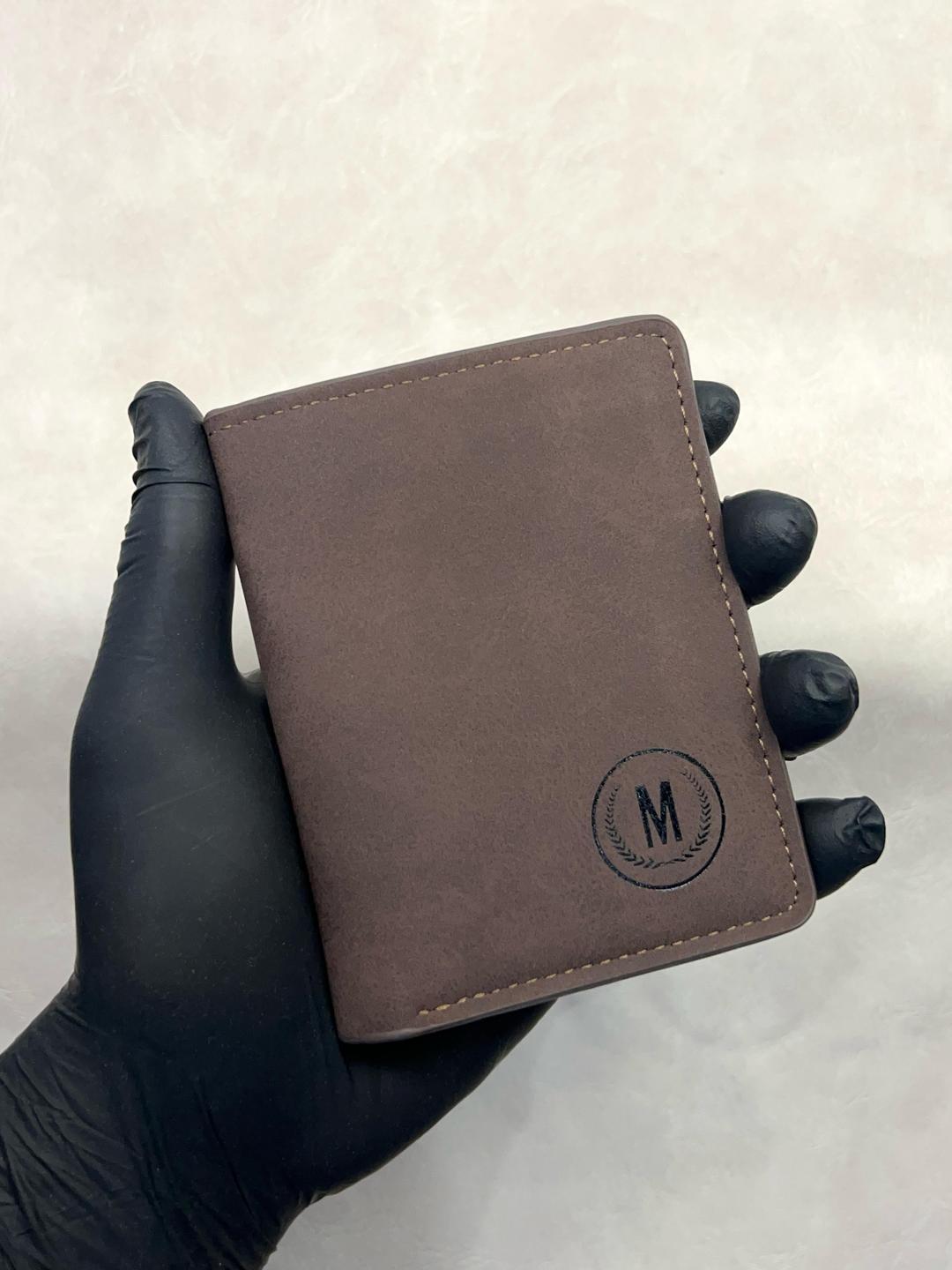 Men's Leather Bi-Fold Wallet with 6 Card Pockets